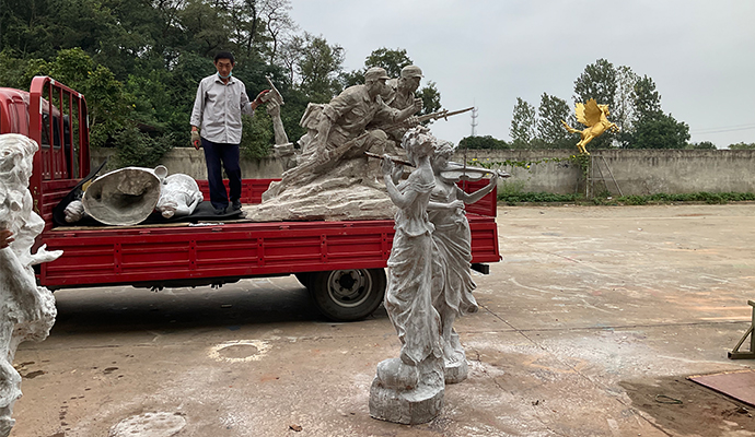 玻璃鋼準(zhǔn)備批膩?zhàn)?jpg 玻璃鋼準(zhǔn)備批膩?zhàn)?jpg